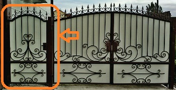 Кованая калитка в комплекте с воротами Кованая калитка в комплекте с воротами